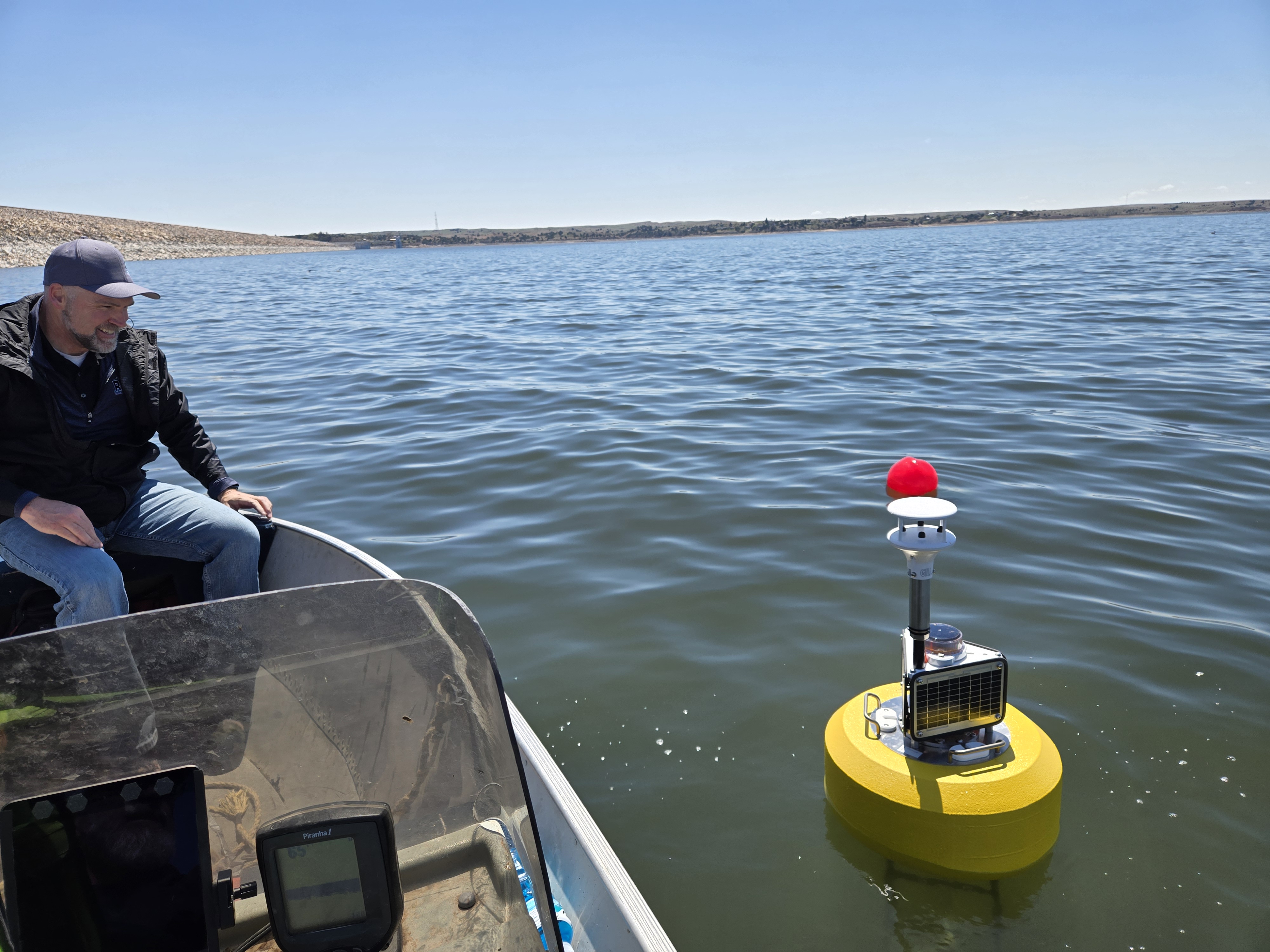 Buoys bear Kingsley Dam