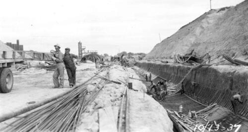 Workers at Kingsley Dam
